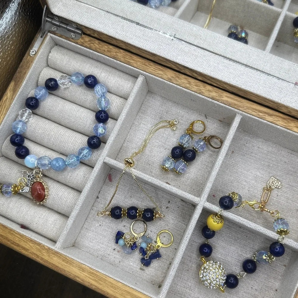 Alquimia Silver and Lapis oversized ring - Picture 4 of 8